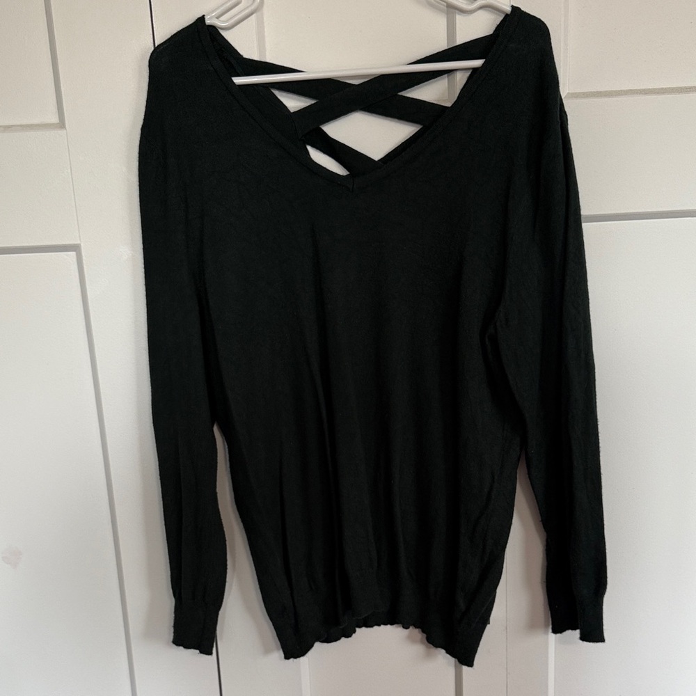 Elegant Forest Green Crisscross V-Neck Sweater